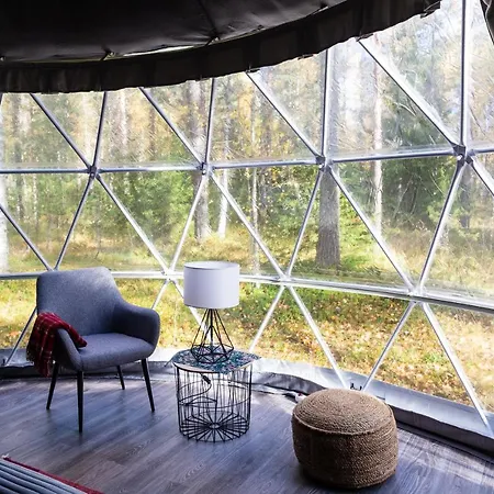 Luxusní stan Igloo Glamping Lakeland Camp Imatra