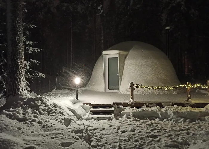 Igloo Glamping Lakeland Camp 이마트라