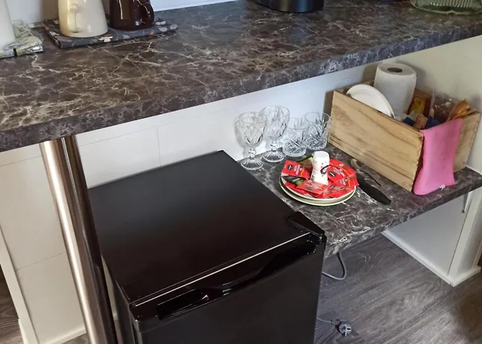 Igloo Glamping Lakeland Camp